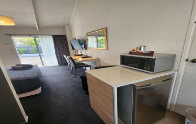Queen Studio
